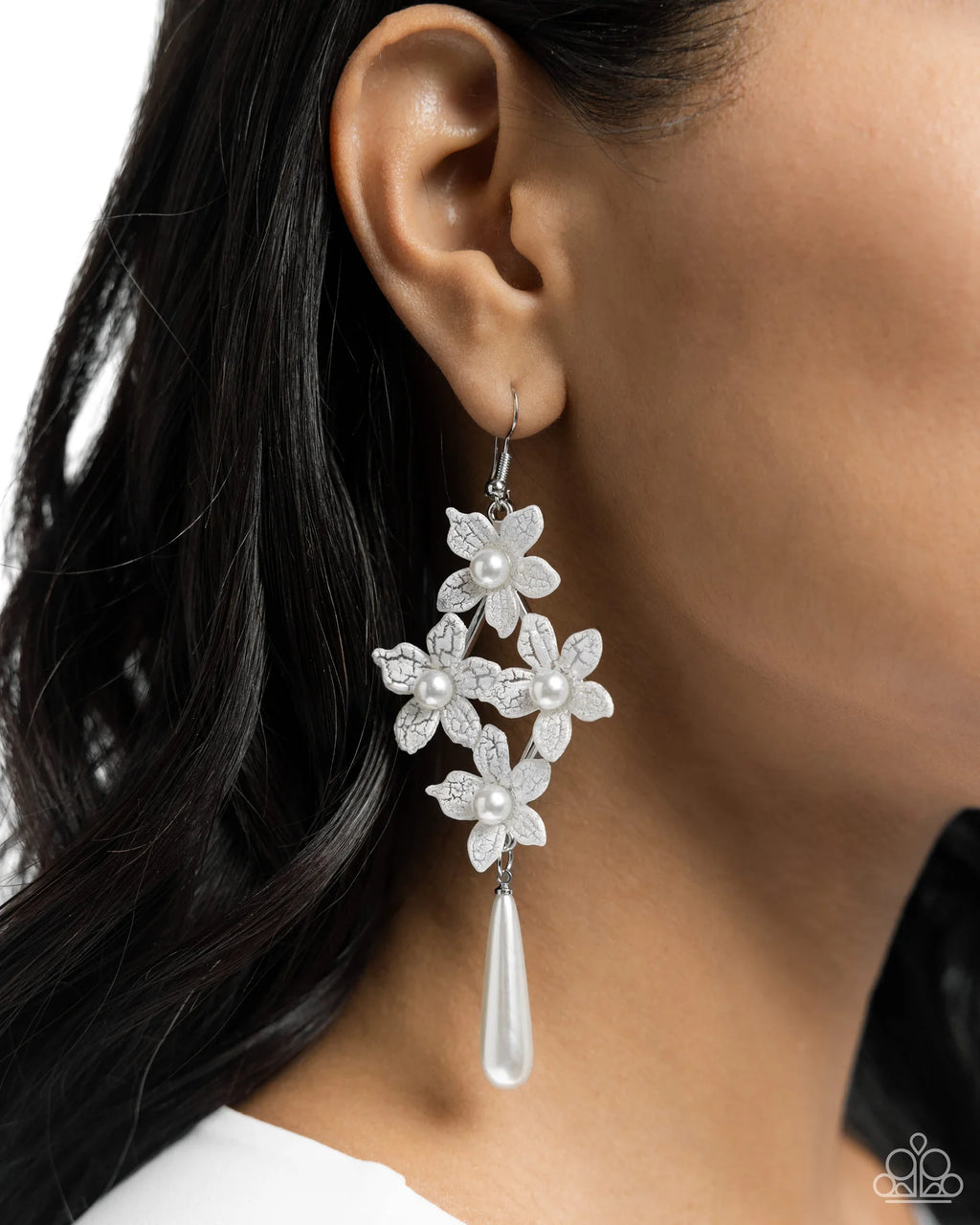 Vintage Veining White Earring